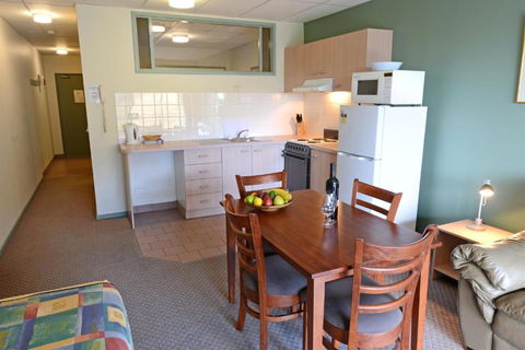 Falls Creek Country Club - Accommodation Rockhampton 4
