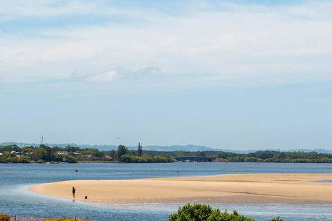 Family Friendly Apartment With A Stunning View - Accommodation Rockhampton 1