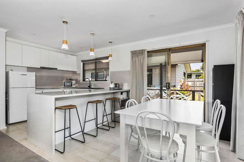 Family Fun By The Sea - Accommodation Rockhampton 3