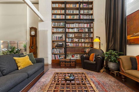 Find Luxury In An Old-Charm Converted Warehouse - Accommodation Rockhampton 0