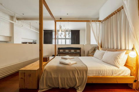 Find Luxury In An Old-Charm Converted Warehouse - Accommodation Rockhampton 1