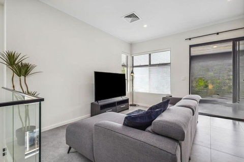 First-Class Townhouse W Free Parking And Wi-Fi - Accommodation Rockhampton 2