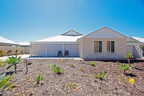 Fishface Retreat - Accommodation Rockhampton 0
