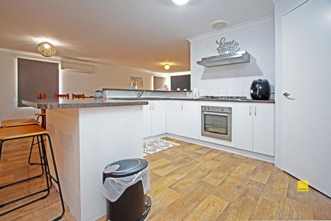 Fishface Retreat - Accommodation Rockhampton 4