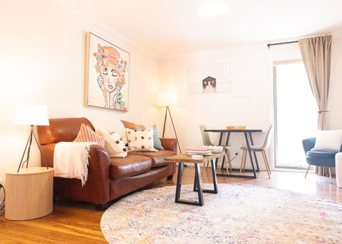 Five Pines Studio - Accommodation Rockhampton 0