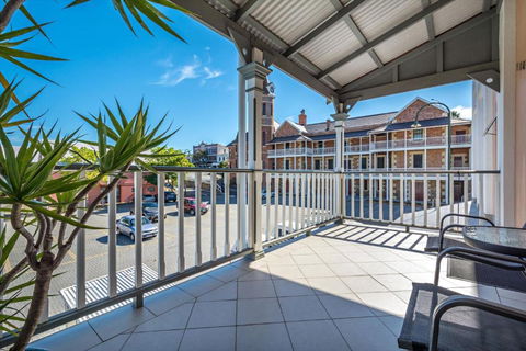 Foreshore Apartment 104 - Accommodation Rockhampton 0