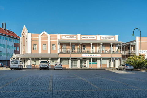 Foreshore Apartment 104 - Accommodation Rockhampton 1