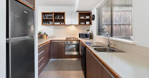 Forest Edge Villa - Accommodation Rockhampton 3