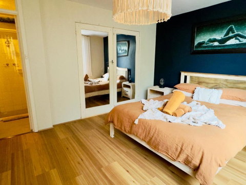 FORR64 - Cosy East Perth Retreat - Accommodation Rockhampton 2