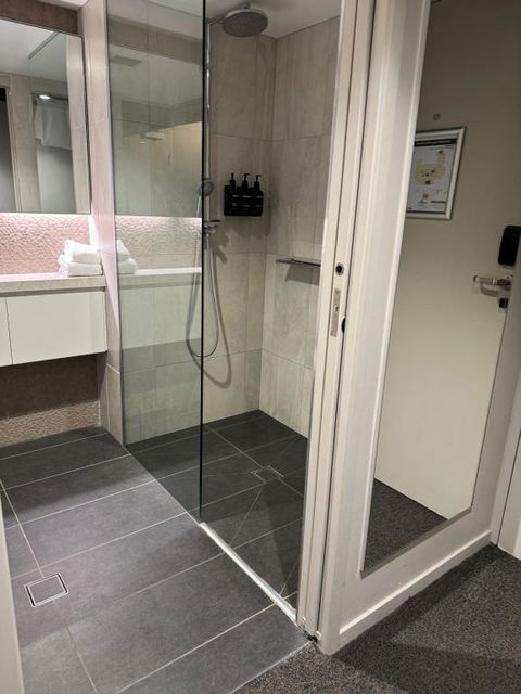 Fortitude Valley Hotel Room - Accommodation Rockhampton 1