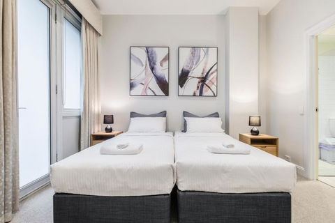 Fabulous Collins Street Luxury 2 BR Apartment - Accommodation Rockhampton 2