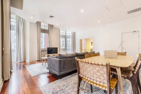 Fabulous Collins Street Luxury 2 BR Apartment - Accommodation Rockhampton 1