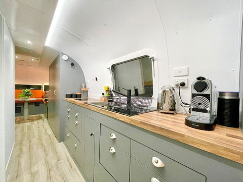Frankie The Silver Bullet Airstream - Accommodation Rockhampton 3