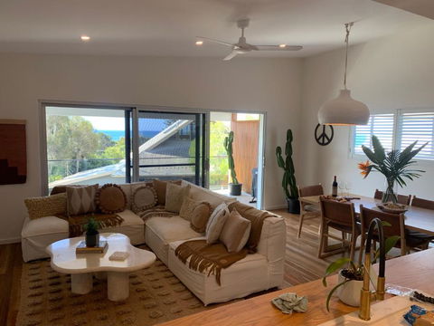 Frankies - Accommodation Rockhampton 1