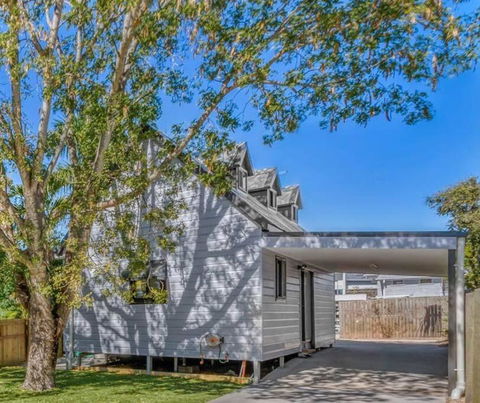 Gabba Central Lofthouse Sleeps5 Pets - Accommodation Rockhampton 0