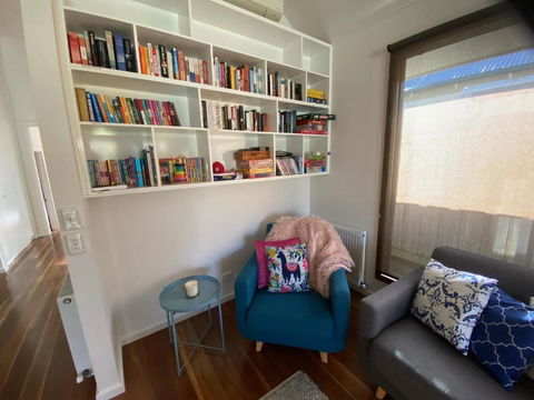 GALWAY COTTAGE - Accommodation Rockhampton 2