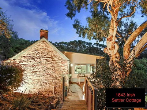 Galway Cottage - Accommodation Rockhampton 0