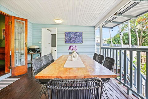 Garden Cottage On Palmerston - Accommodation Rockhampton 2