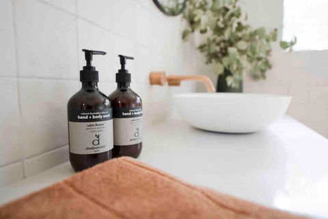 Gardeners Shed -Mansfield - Accommodation Rockhampton 1