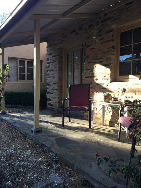 Gasworks B&B Cottages - Accommodation Rockhampton 1