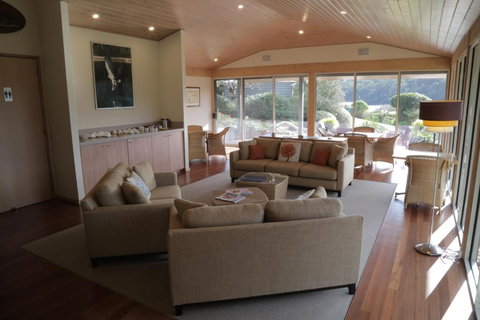 Gipsy Point Lakeside - Accommodation Rockhampton 2