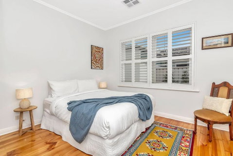 Gladstone Gardens - Family Comfort In North Brighton - Accommodation Rockhampton 1