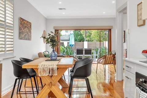 Gladstone Gardens - Family Comfort In North Brighton - Accommodation Rockhampton 3