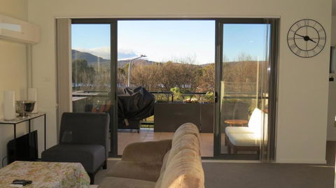 GREENWAY WATERS 2 Bed Apartment - Accommodation Rockhampton 3