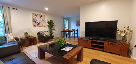 Grey Gum Getaway - Accommodation Rockhampton 0