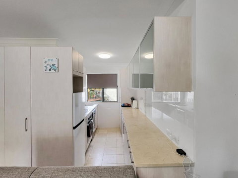 H2O Holiday Apartments Unit 12 - Accommodation Rockhampton 2