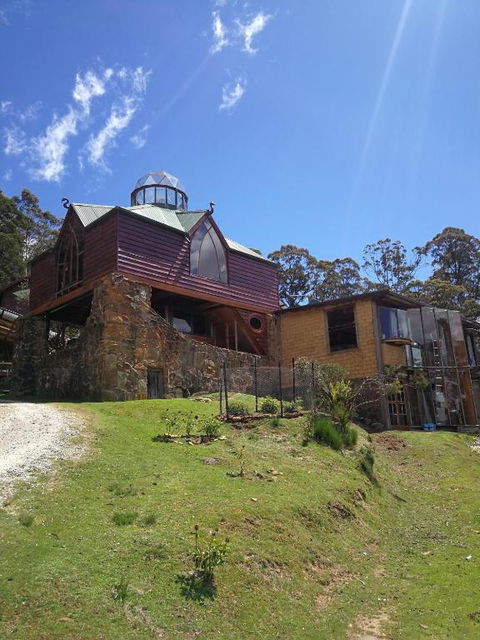 Happy Nest - Accommodation Rockhampton 0