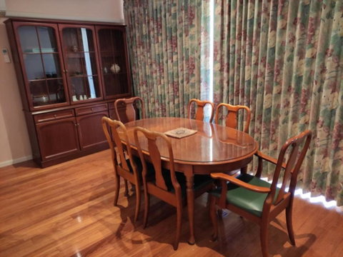 Ground Level 2BR 2BA Apartment W Courtyard - Accommodation Rockhampton 4