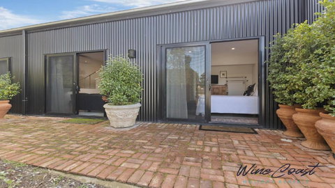 Hideaway Nook By Wine Coast Holiday Rentals - Accommodation Rockhampton 1