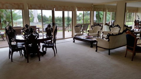 Hilltop Hideaway - Accommodation Rockhampton 0