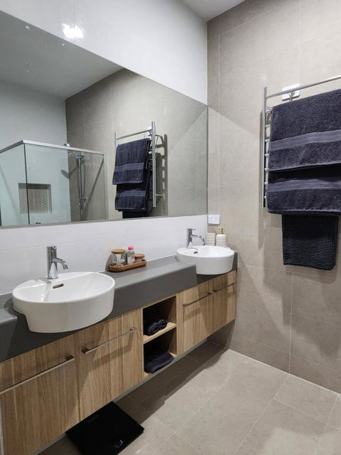 Holiday At The Beach, Spa Bath, King Bed With TV - Accommodation Rockhampton 3