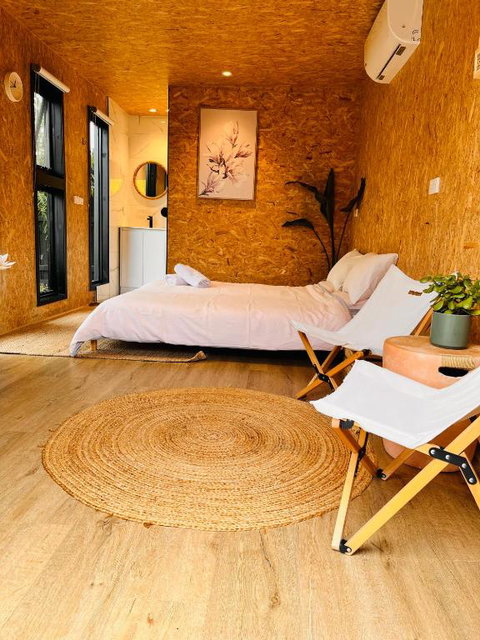 Holiday Tiny House Near The Glen Shopping Center - Accommodation Rockhampton 0