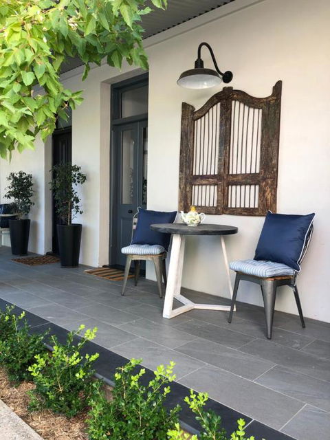 Hollidge House 5 Star Luxury Apartments - Accommodation Rockhampton 3