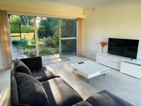 Home In Brighton - Accommodation Rockhampton 3