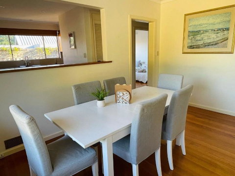 Home In Brighton - Accommodation Rockhampton 2