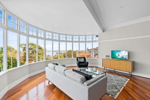 Huge Harbour View Apartment In Historic Home - Accommodation Rockhampton 1