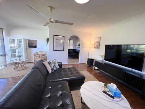 Humble & Homely - Accommodation Rockhampton 0