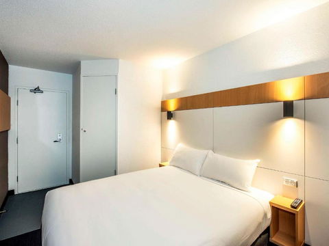 Ibis Budget - Enfield - Accommodation Rockhampton 1