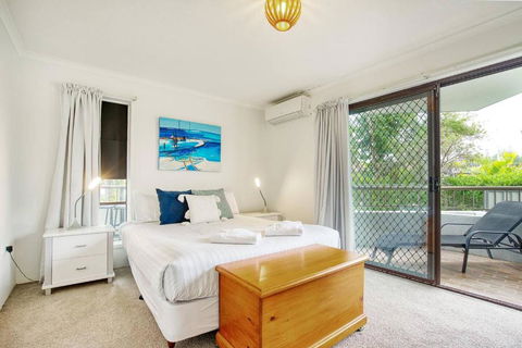In The Tropics - Poolside Broadbeach Hideaway - Accommodation Rockhampton 3
