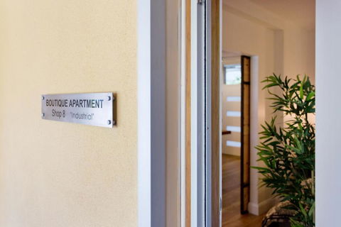 Industrial Central Apartment - Shop 8 - Accommodation Rockhampton 2