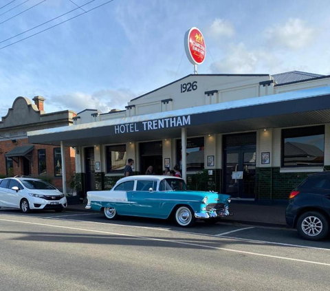 Hotel Trentham Villa 2 - Accommodation Rockhampton 1