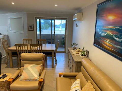 Inverloch Cabins & Apartments - Accommodation Rockhampton 2