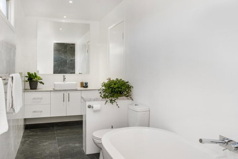 Aditi - Timber Vacation Home - Accommodation Rockhampton 0