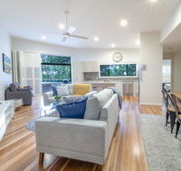 Ait Shona - Happy Place. Apt 10 Haven on the Park - Accommodation Rockhampton