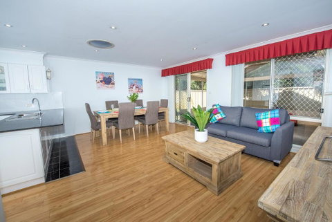 Ajax Avenue 2/35 - Nelson Bay - Accommodation Rockhampton 1