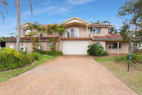 Ajax Avenue, 6 - Accommodation Rockhampton 1